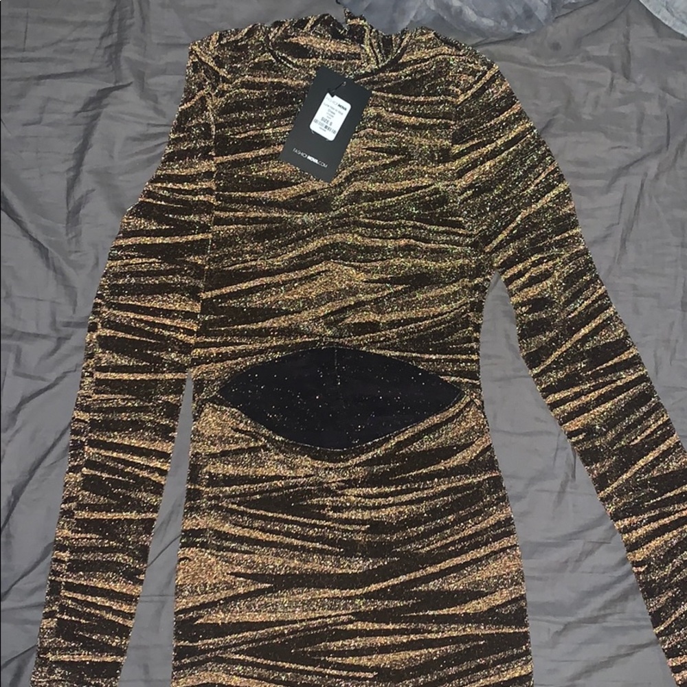 FASHIONNOVA (Lure him in Midi Dress)